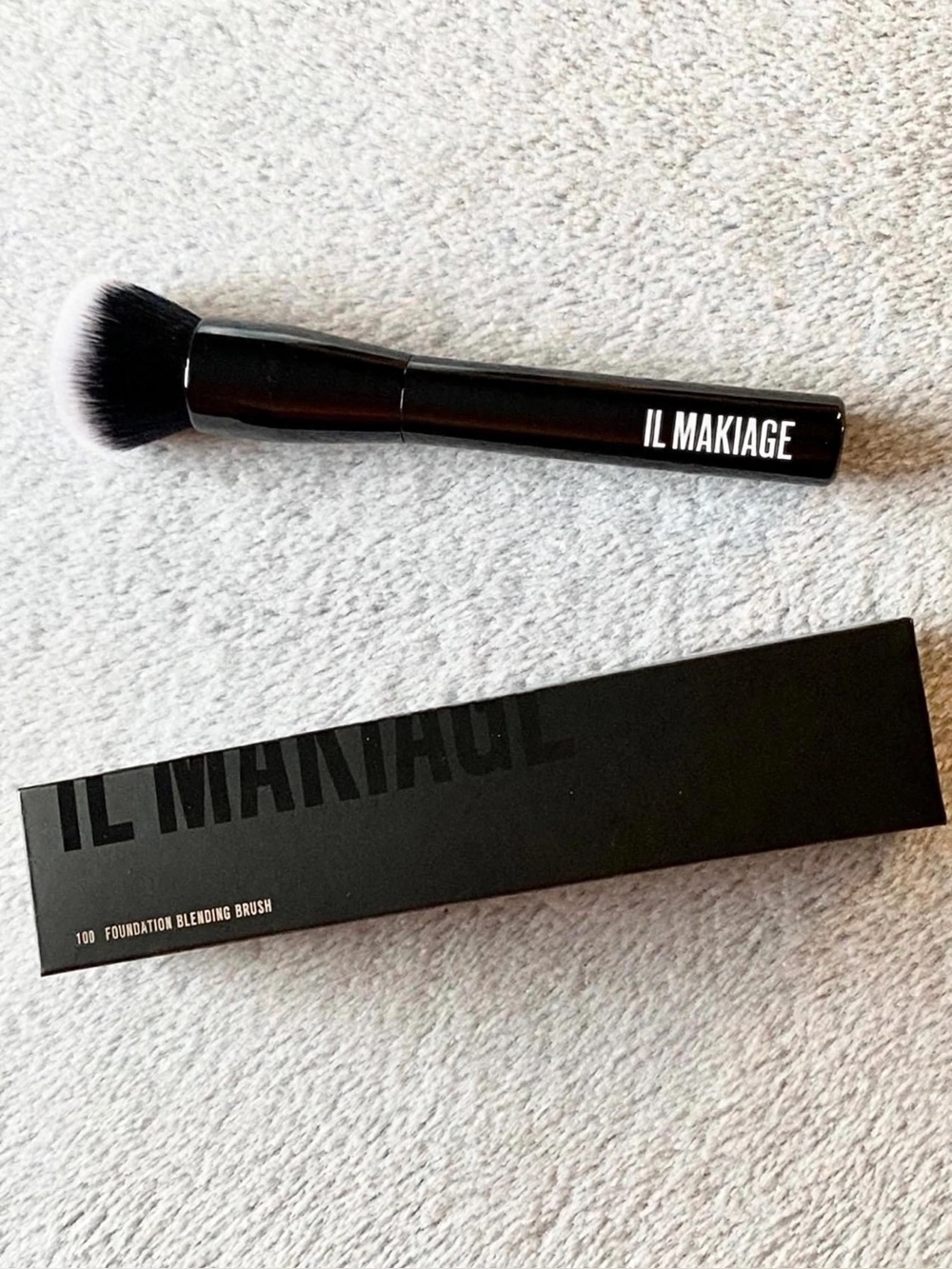 NWT IL Makiage Foundation Blending Brush #100